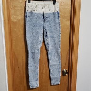 🌻NWOT Navy RockStar Skinny Jeans